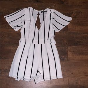BLACK AND WHITE ROMPER